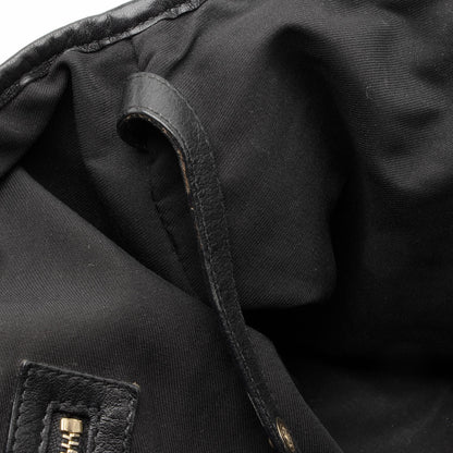 Gucci Leather Pelham Medium Shoulder Bag (SHF-JJlaoH)