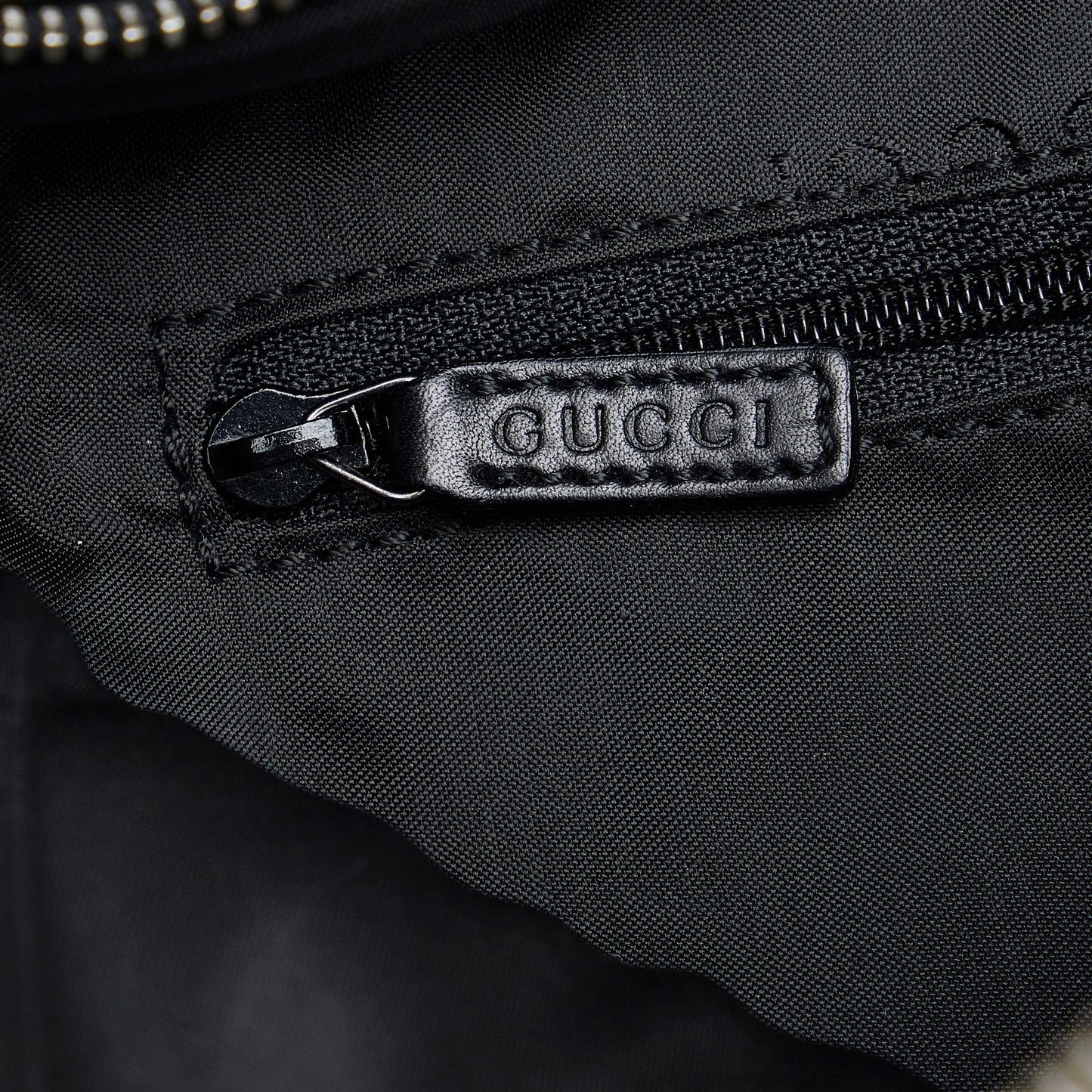 Gucci Leather Shoulder Bag (SHG-oraqyj)