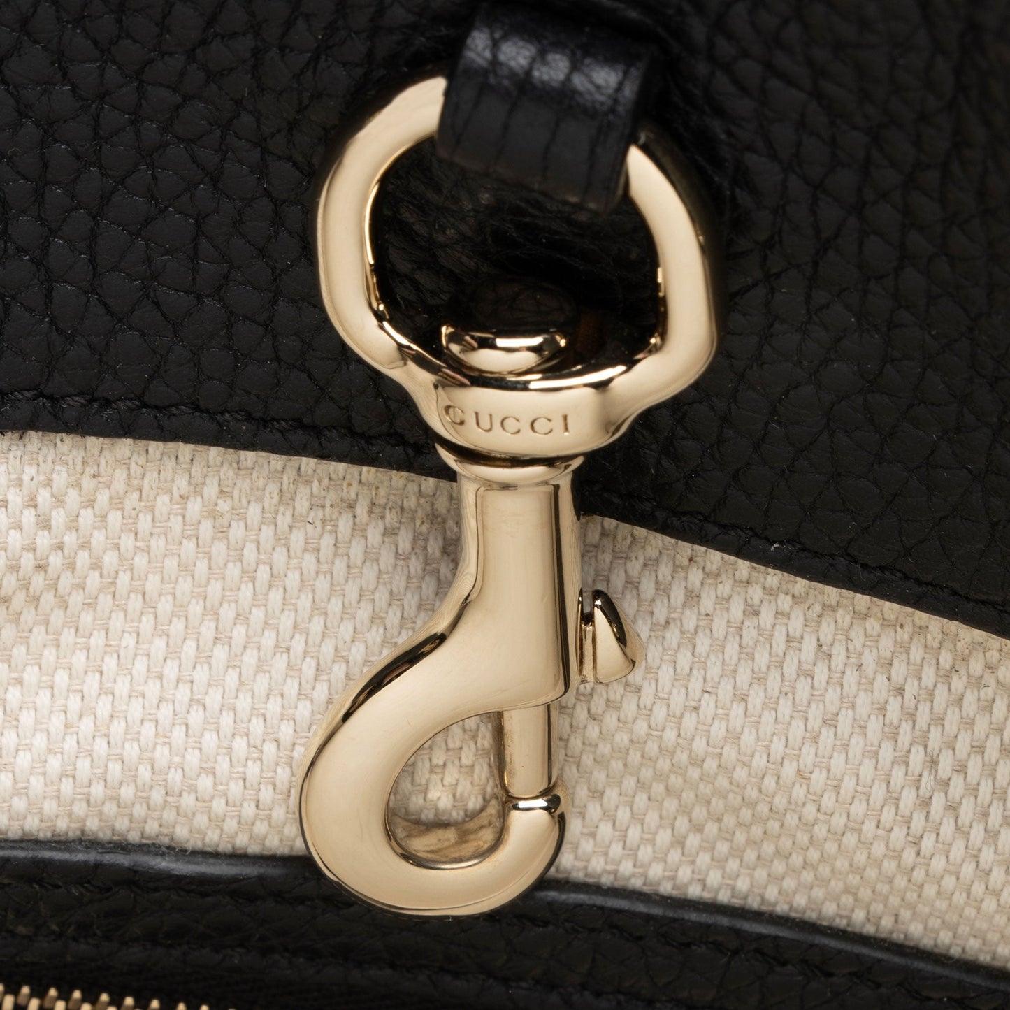 Gucci Leather Soho Medium Shoulder Bag (SHF-KnYFB1)