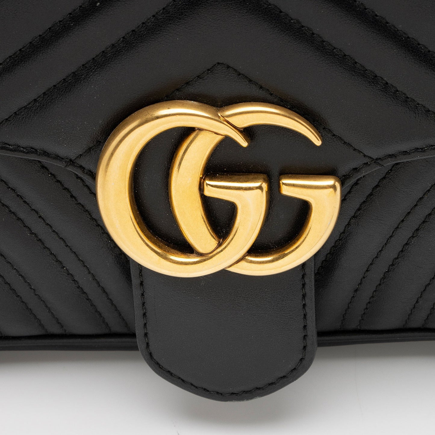 Gucci Matelasse Leather GG Marmont Small Flap Shoulder Bag (SHF-IkiGIu)