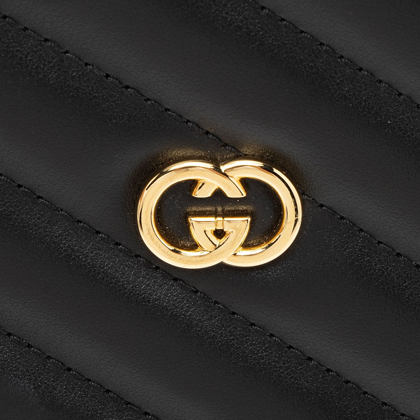 Gucci Matelasse Leather Interlocking G Heart Mini Shoulder Bag (SHF-j5rydx)
