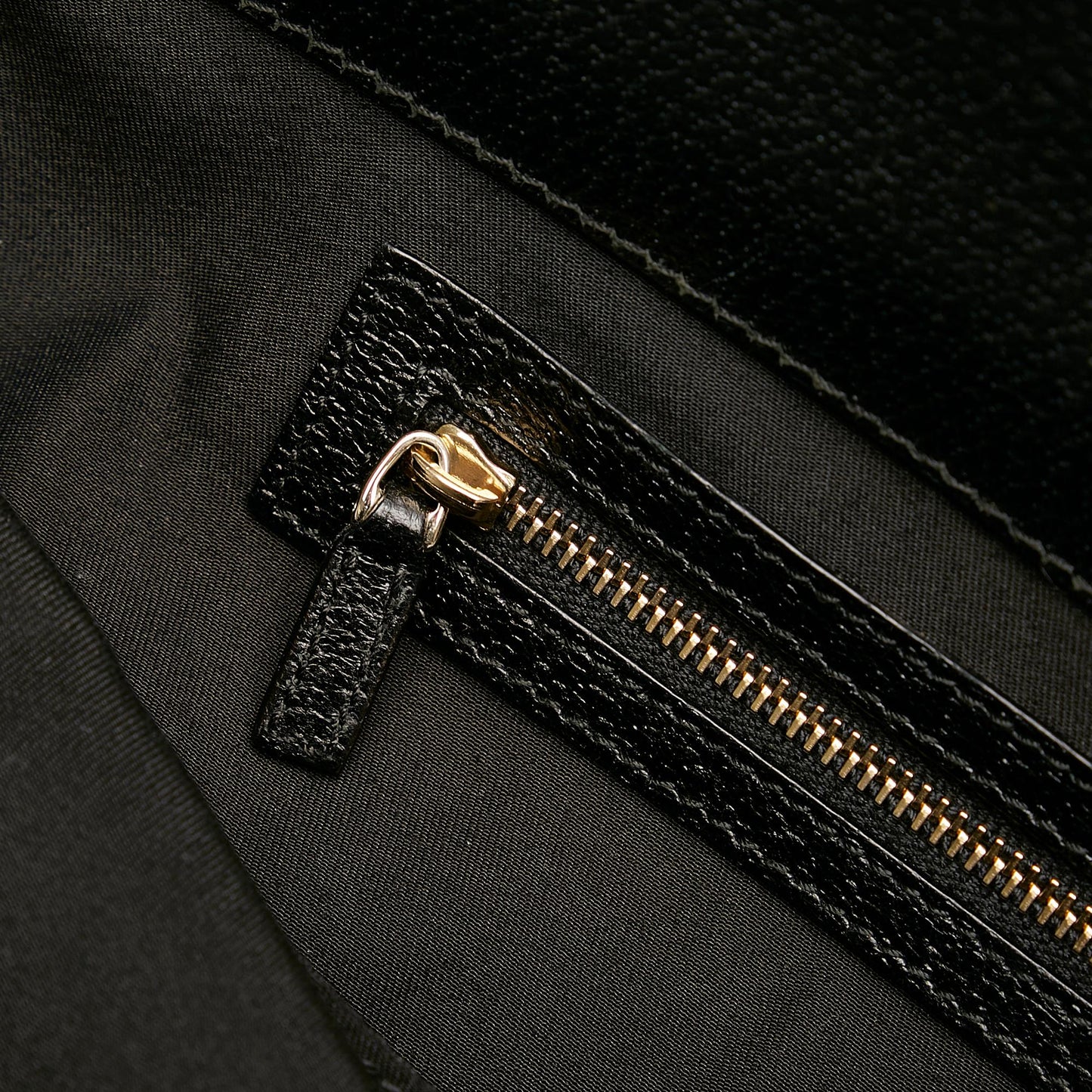 Gucci Medium Embossed Horsebit Velvet Punch Tote (SHG-LahSsr)