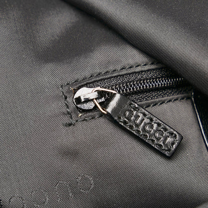 Gucci Nylon Shoulder Bag (SHG-29187)