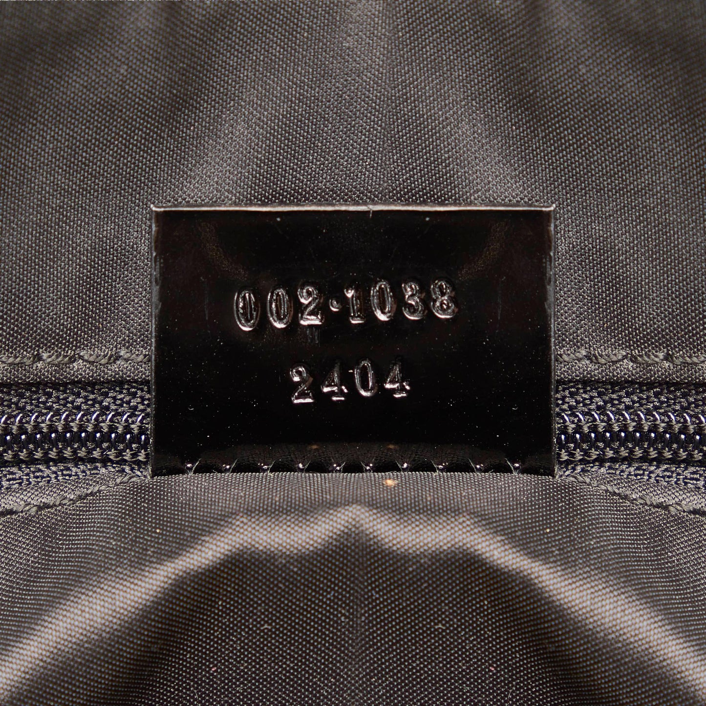 Gucci Nylon Shoulder Bag (SHG-31105)