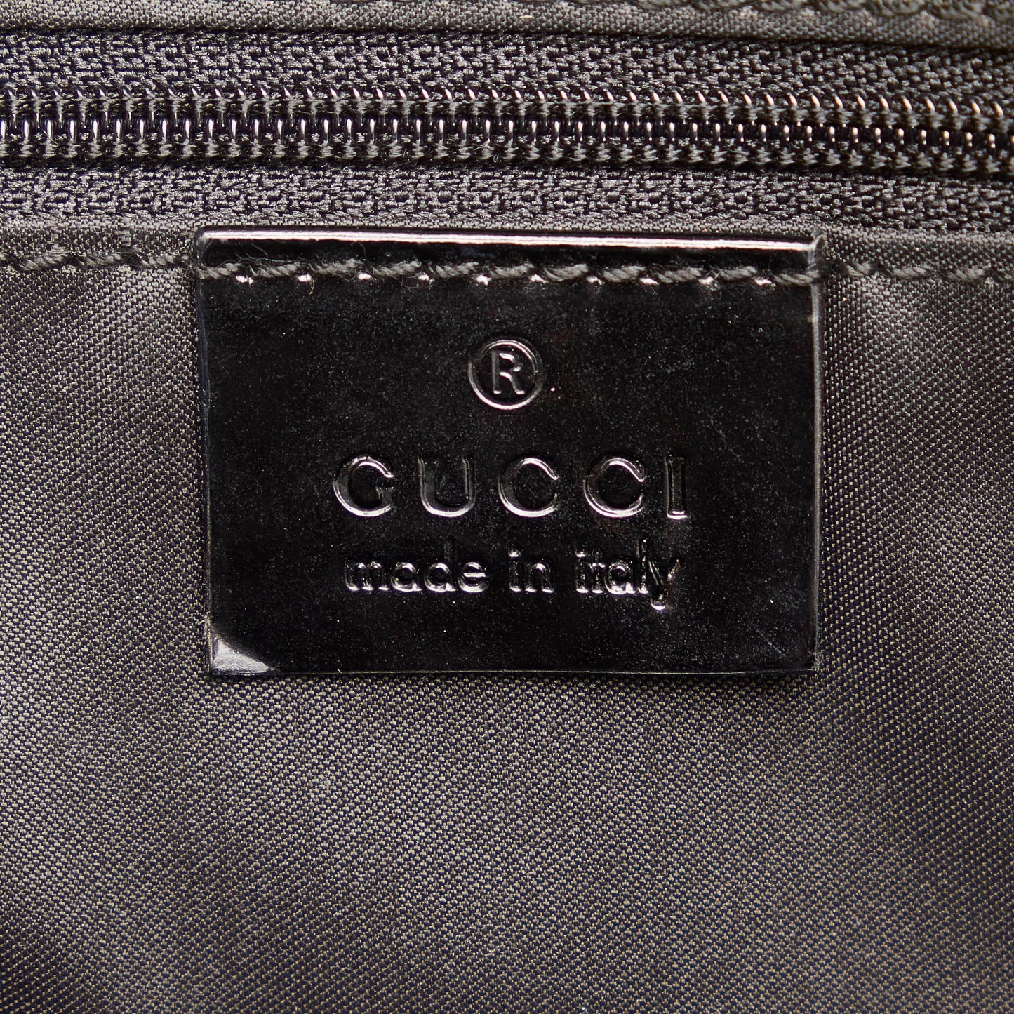 Gucci Nylon Shoulder Bag (SHG-34154)