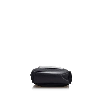 Gucci Nylon Shoulder Bag (SHG-MIDW4x)