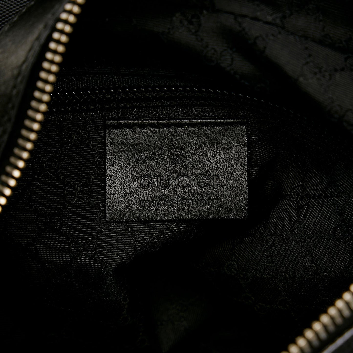 Gucci Nylon Shoulder Bag (SHG-MIDW4x)