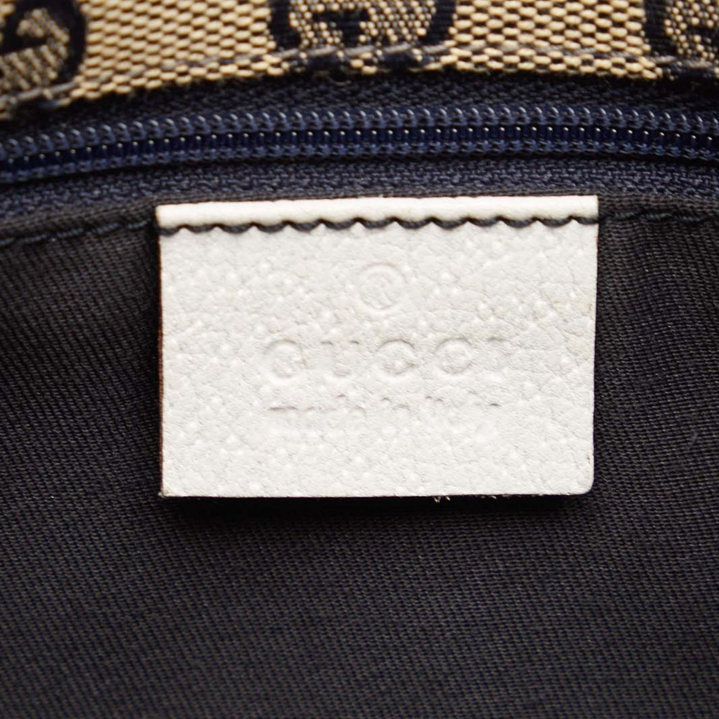 Gucci Pelham Leather Shoulder Bag (SHG-32455)