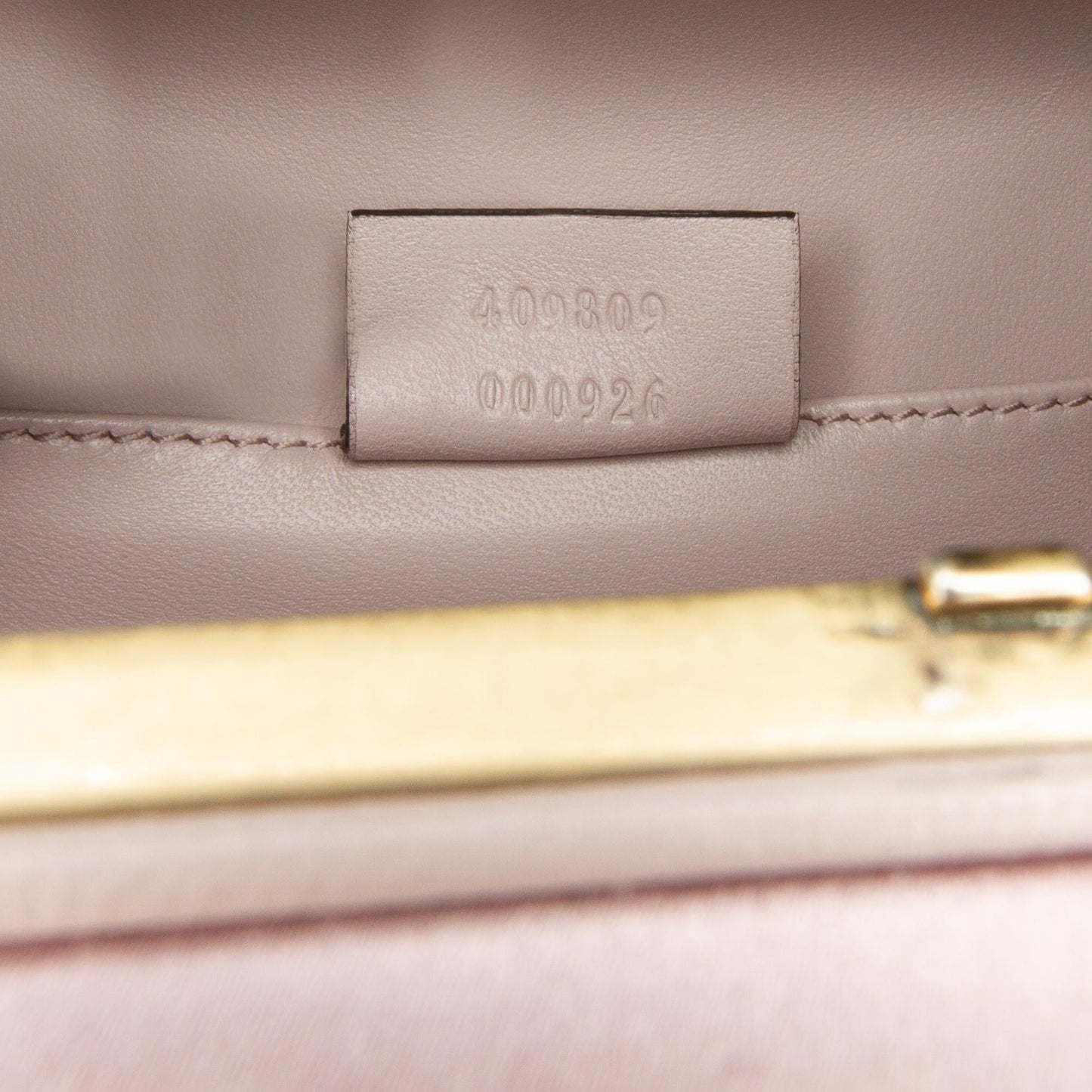 Gucci Satin Animalier Broadway Clutch on Chain (SHG-pOhviu)