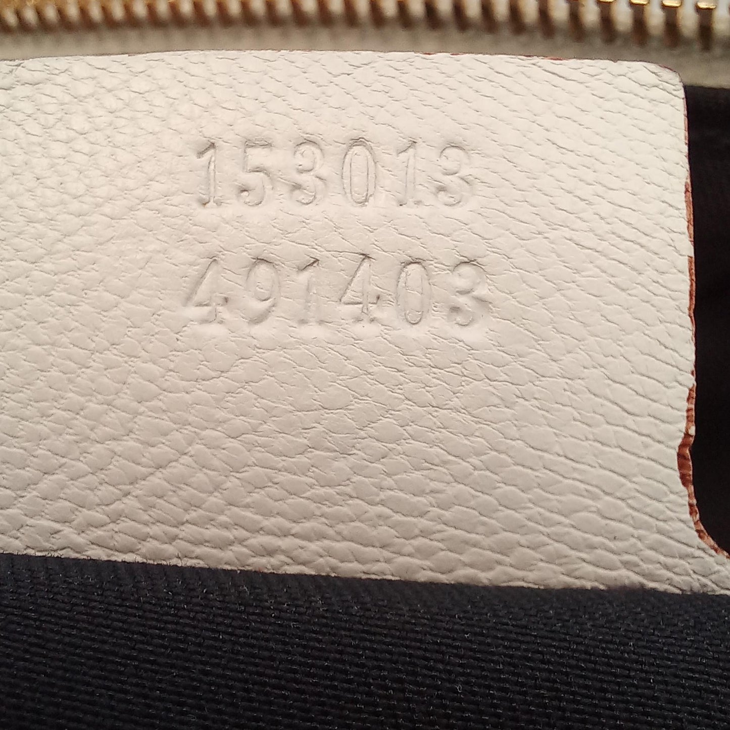 Gucci Small Capri Shoulder Bag (SHG-e3FxIu)