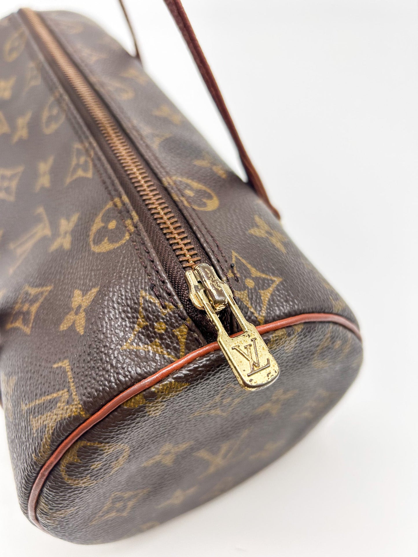 Louis Vuitton Papillon 26