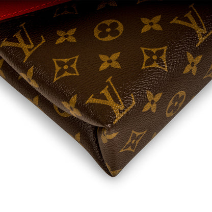 Louis Vuitton Pallas Chain Shoulder Bag