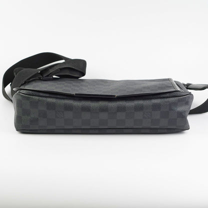 Louis Vuitton Messenger Monogram Shoulder Bag