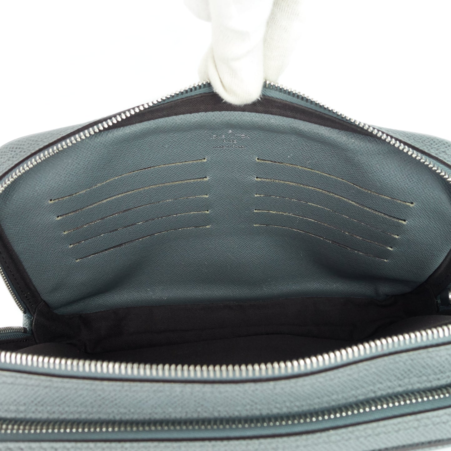 Louis Vuitto Pavel Taiga Leather Clutch Bag