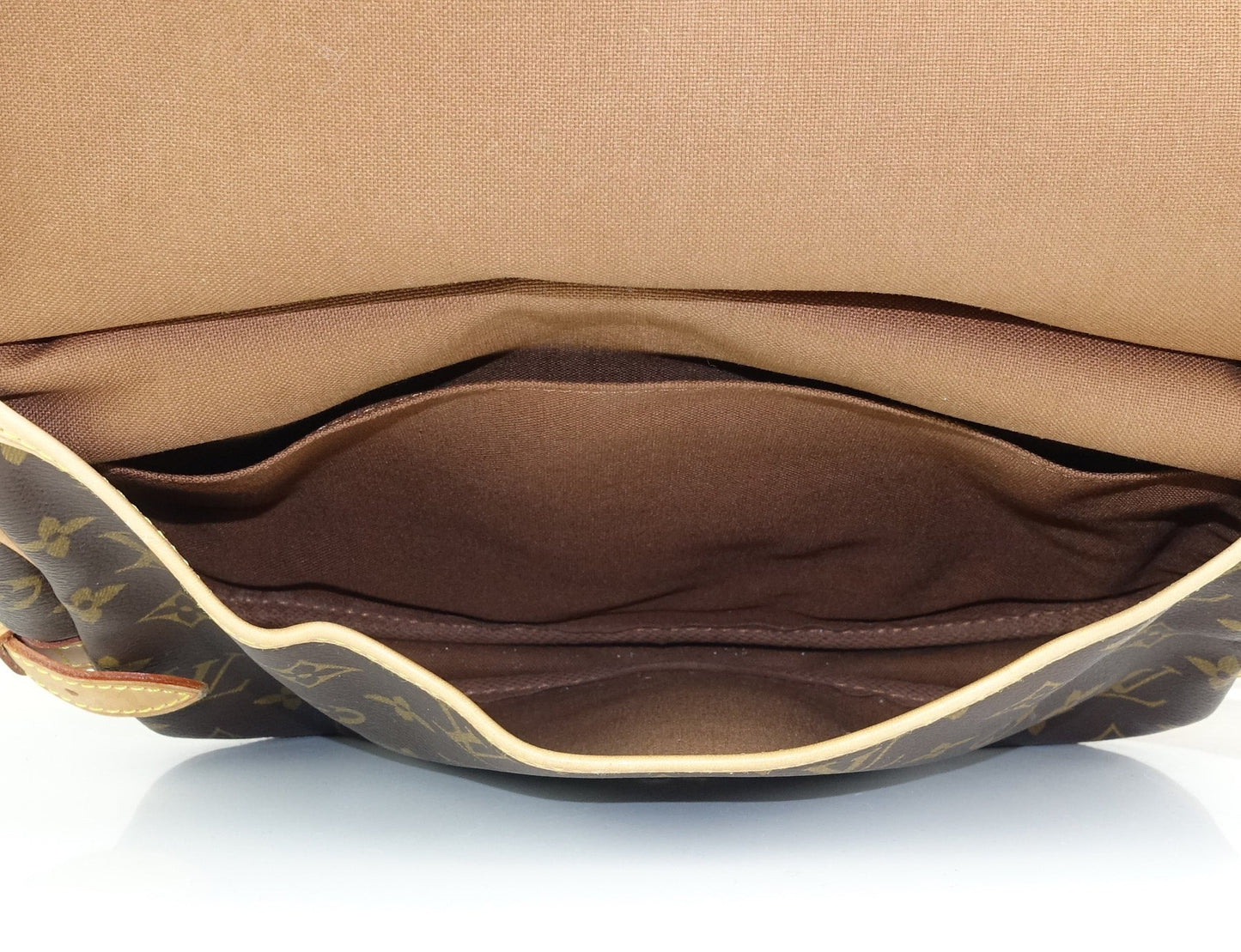 Louis Vuitto Saumur 25 Monogram Canvas Shoulder Bag