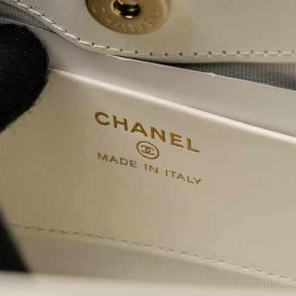 Chanel Mini 31 Clutch with  Chain Shiny Calfskin White L (Microchip)