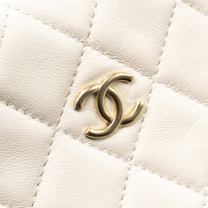 Chanel 23C Round Clutch Lambskin White L (Microchip)