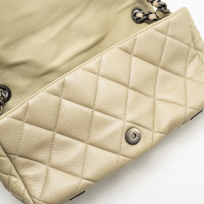 Chanel quilted flap shoulder bag caviar light beige ruthenium