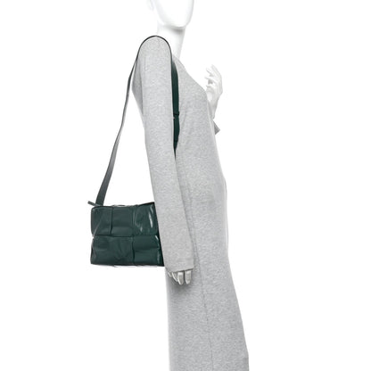 Paper Calfskin Maxi Intreccio Medium Arco Camera Bag Emerald Green
