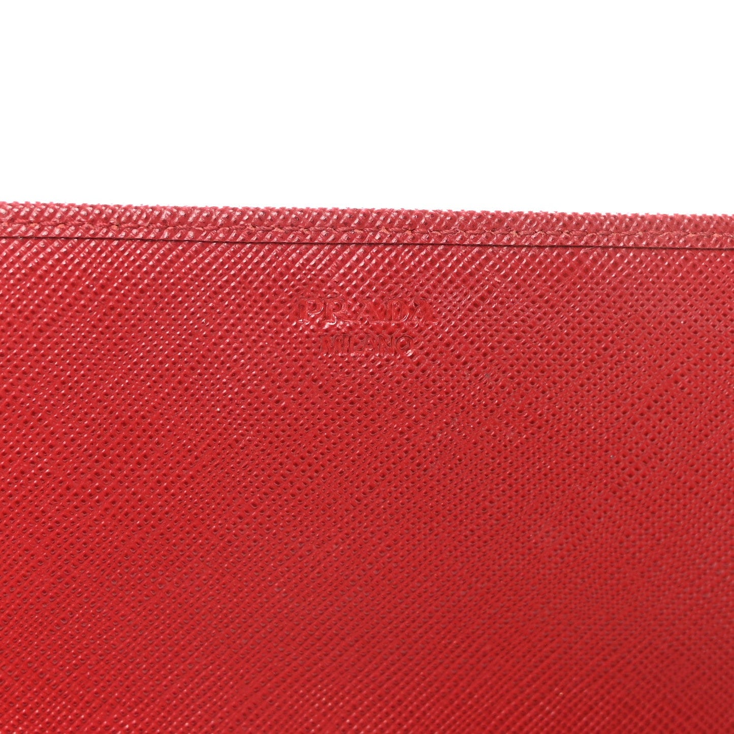 Saffiano Metal Oro Chain Wallet Fuoco