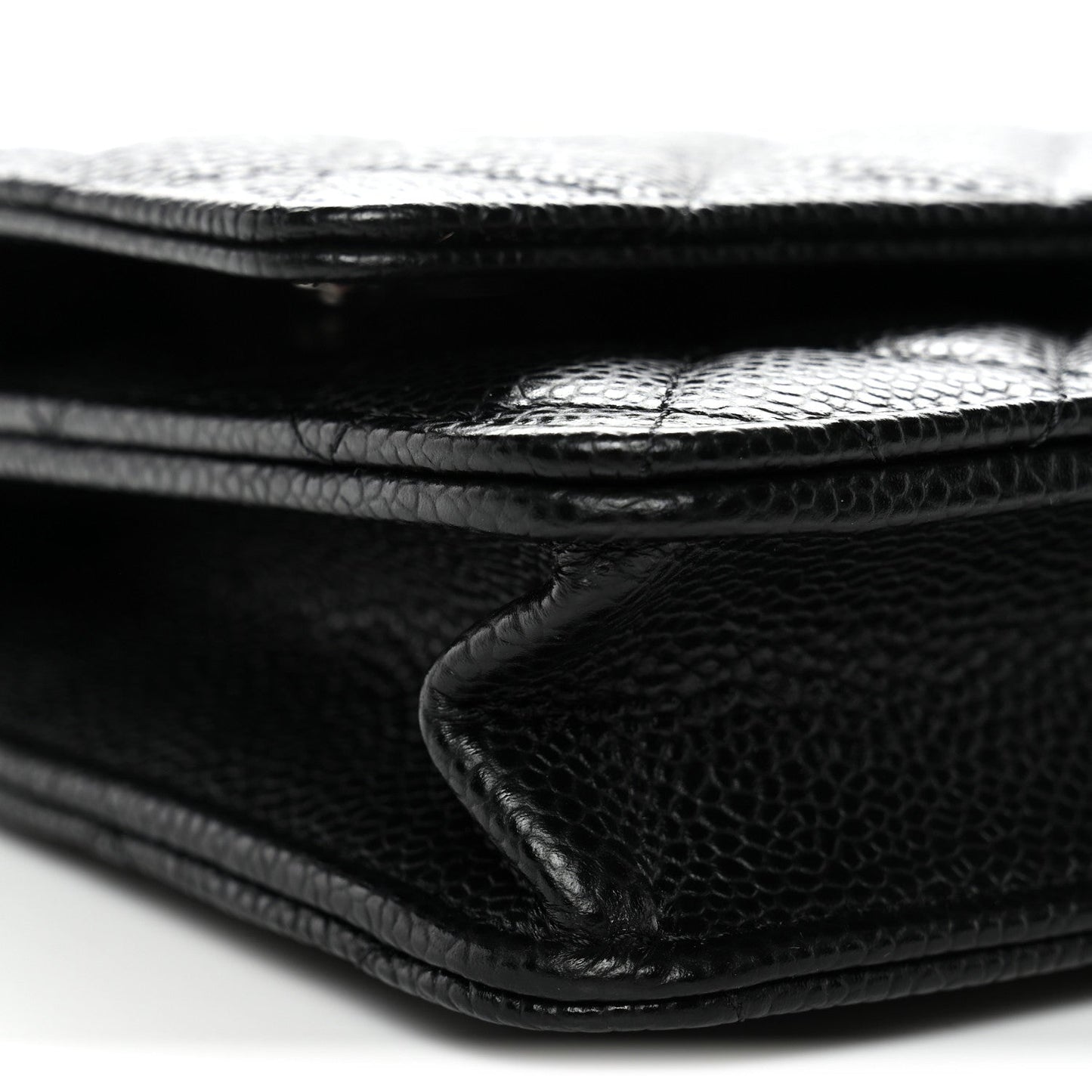 Caviar Quilted Wallet on Chain WOC Black