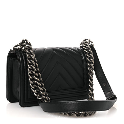 Lambskin Chevron Quilted Small Boy Flap Black