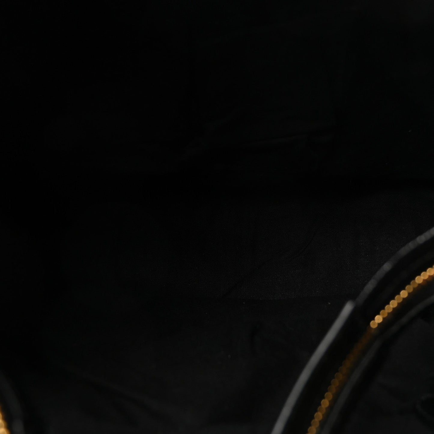 Agneau Giant 12 Gold Hardware City Black