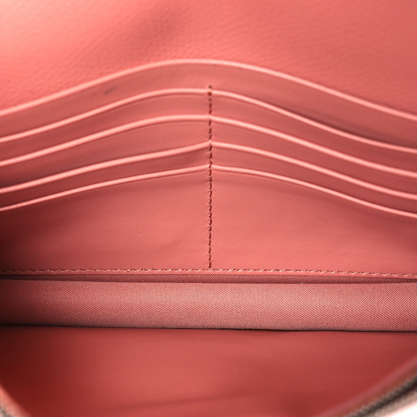 Vitello Cruise F is Fendi Medium Envelope Wallet on Chain Macaron