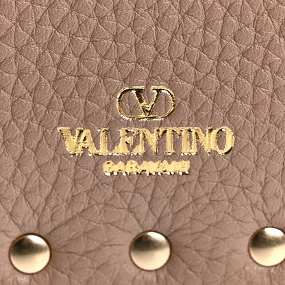 Vitello Medium Rockstud Envelope Flat Wristlet Pouch Poudre