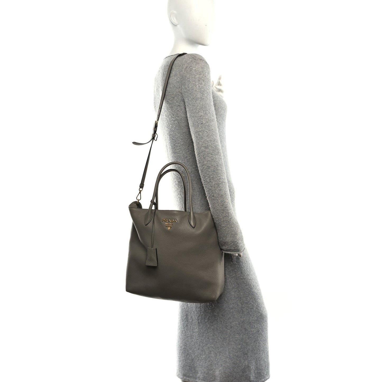 Vitello Daino Zippered Tote Argilla
