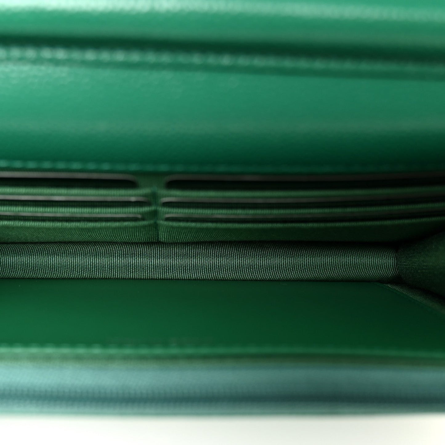 Caviar Quilted Wallet On Chain WOC Green