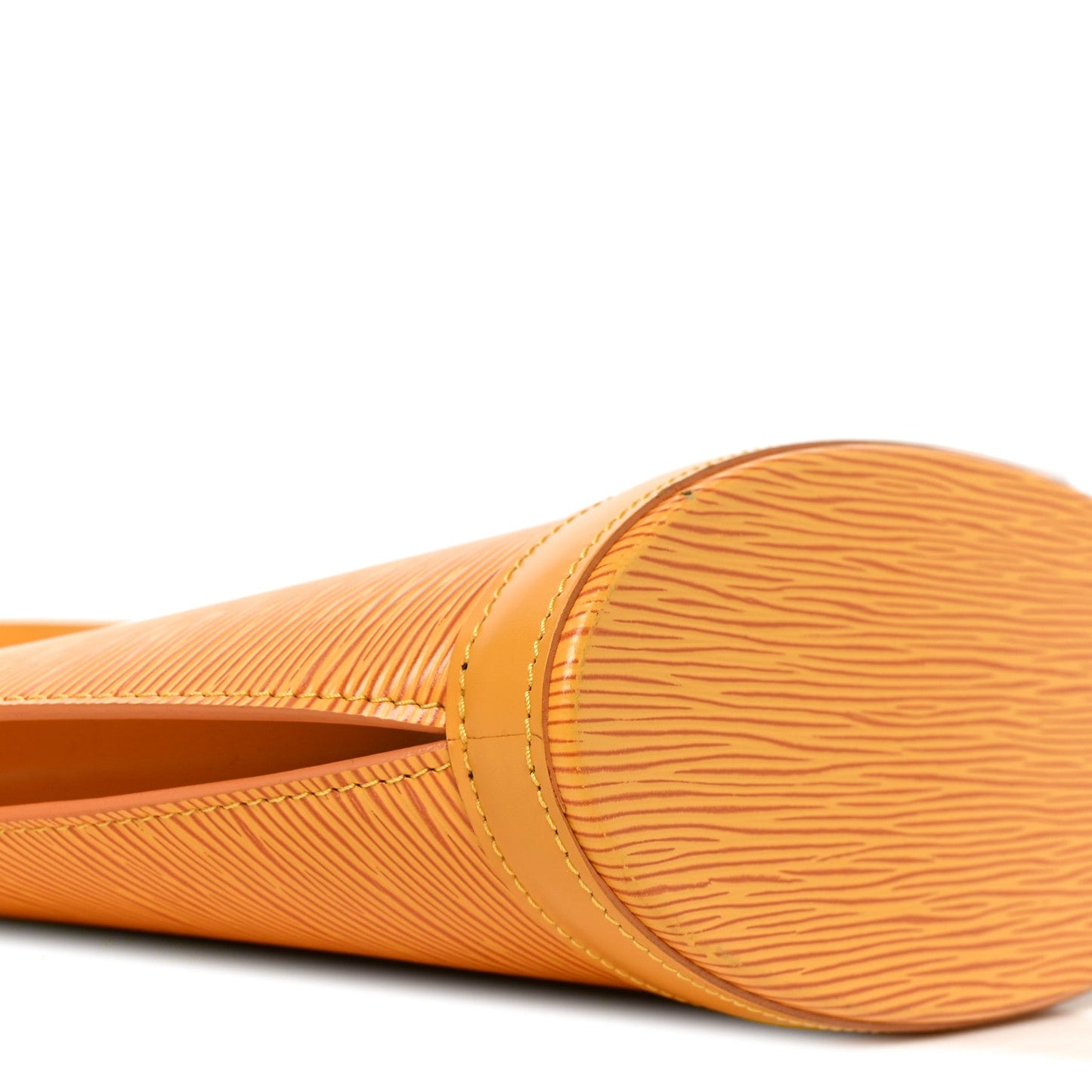 Epi Saint Jacques PM Long Straps Tassil