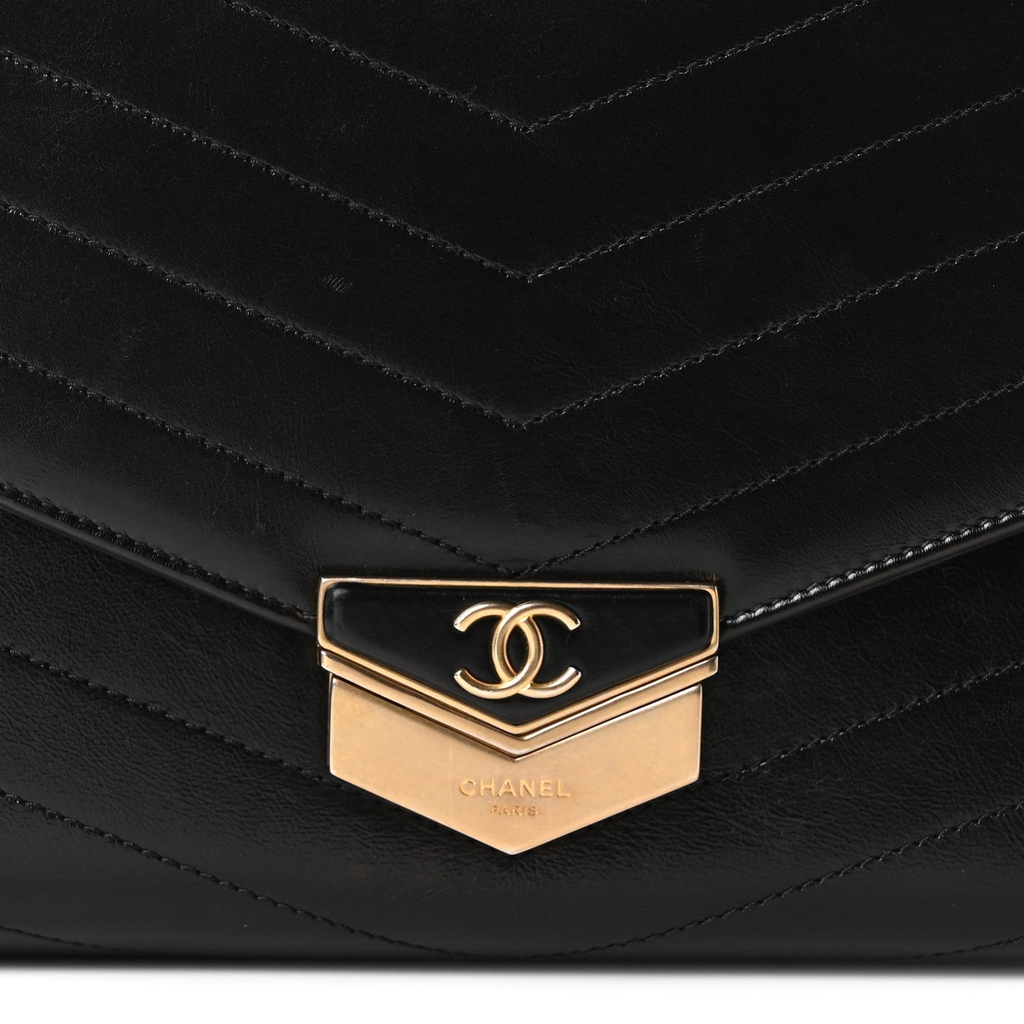 Calfskin Chevron Quilted Medal Flap Black