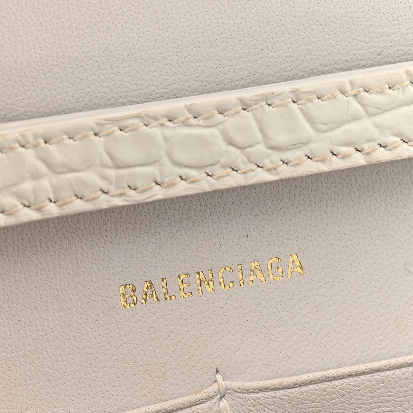 Shiny Calfskin Crocodile Embossed Hourglass Chain Bag White