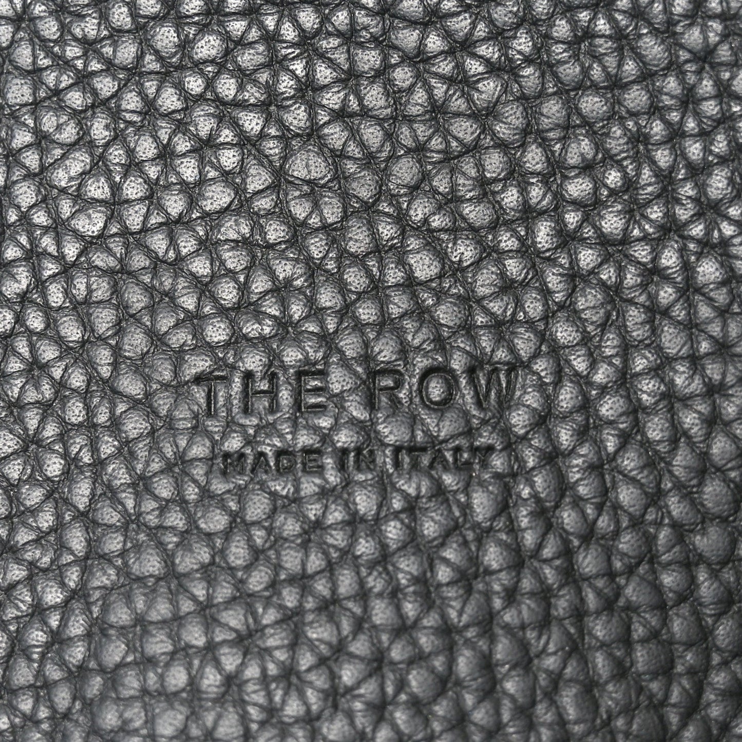 Grained Calfskin Soft Margaux 17 Black