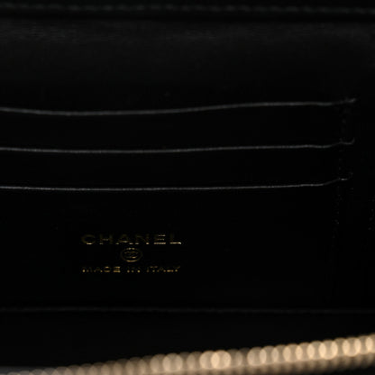 Caviar Quilted Sweetheart Vanity Case Black