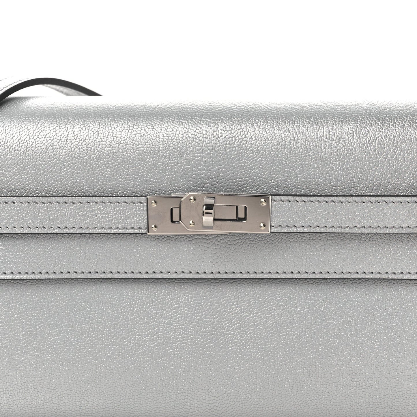 Metallic Chevre Chamkilight Kelly Wallet To Go Argent