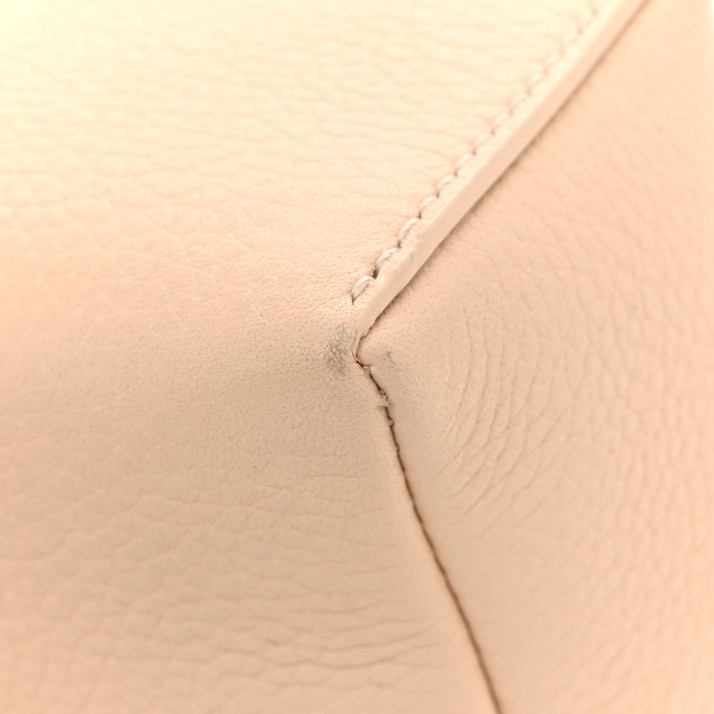 Grained Calfskin L19 Extra Pocket Pouch Creamed Honey