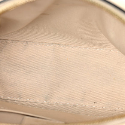 Monogram Saintonge Creme