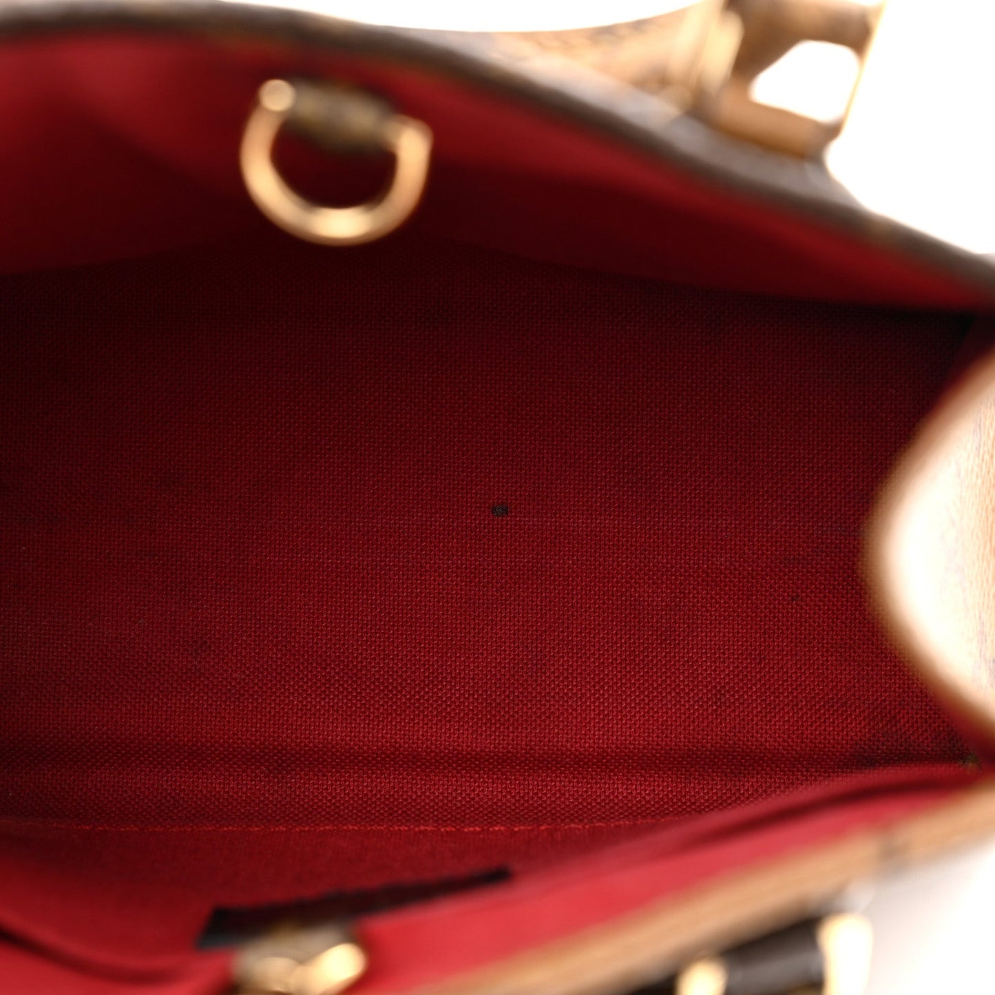 Reverse Monogram Giant Onthego BB