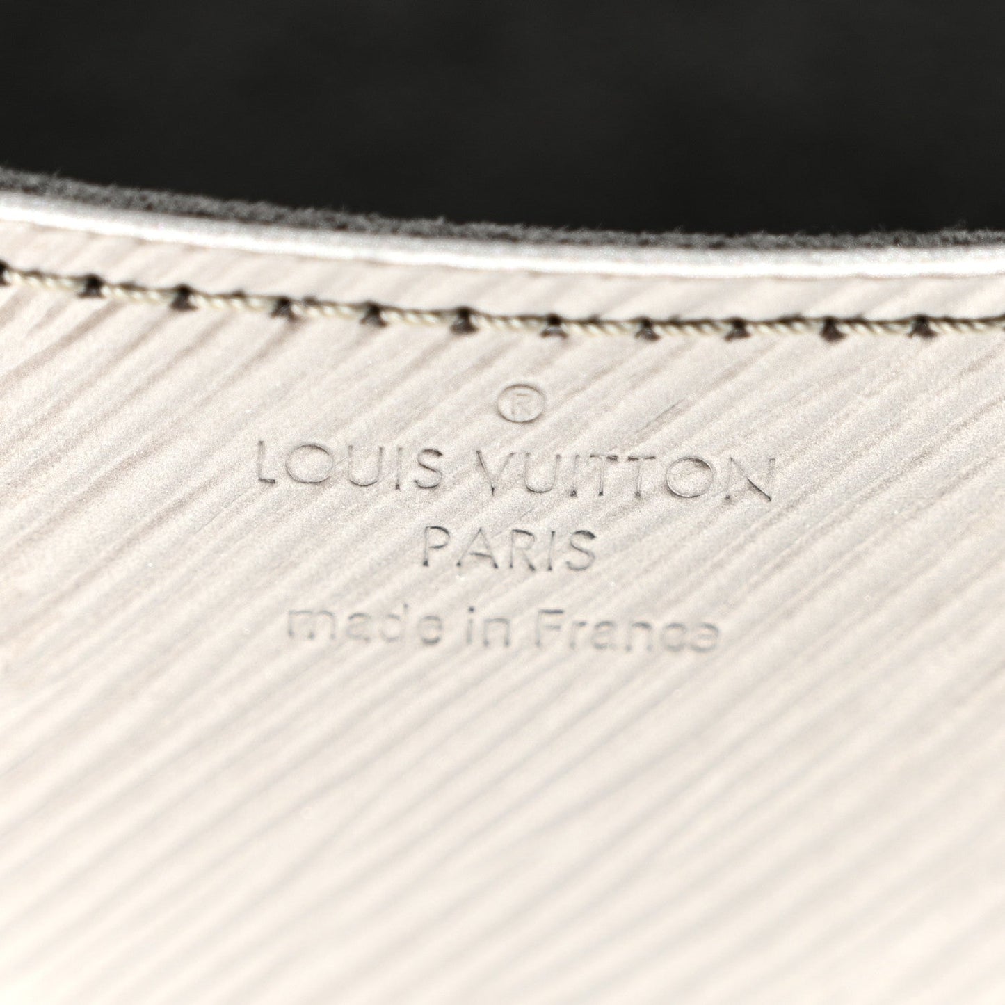 Epi Pochette Louise NM Gunmetal