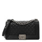 Caviar Quilted Medium Boy Flap Black