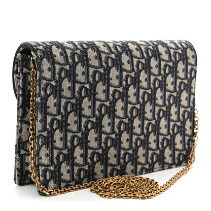 Oblique Saddle Chain Pouch Blue