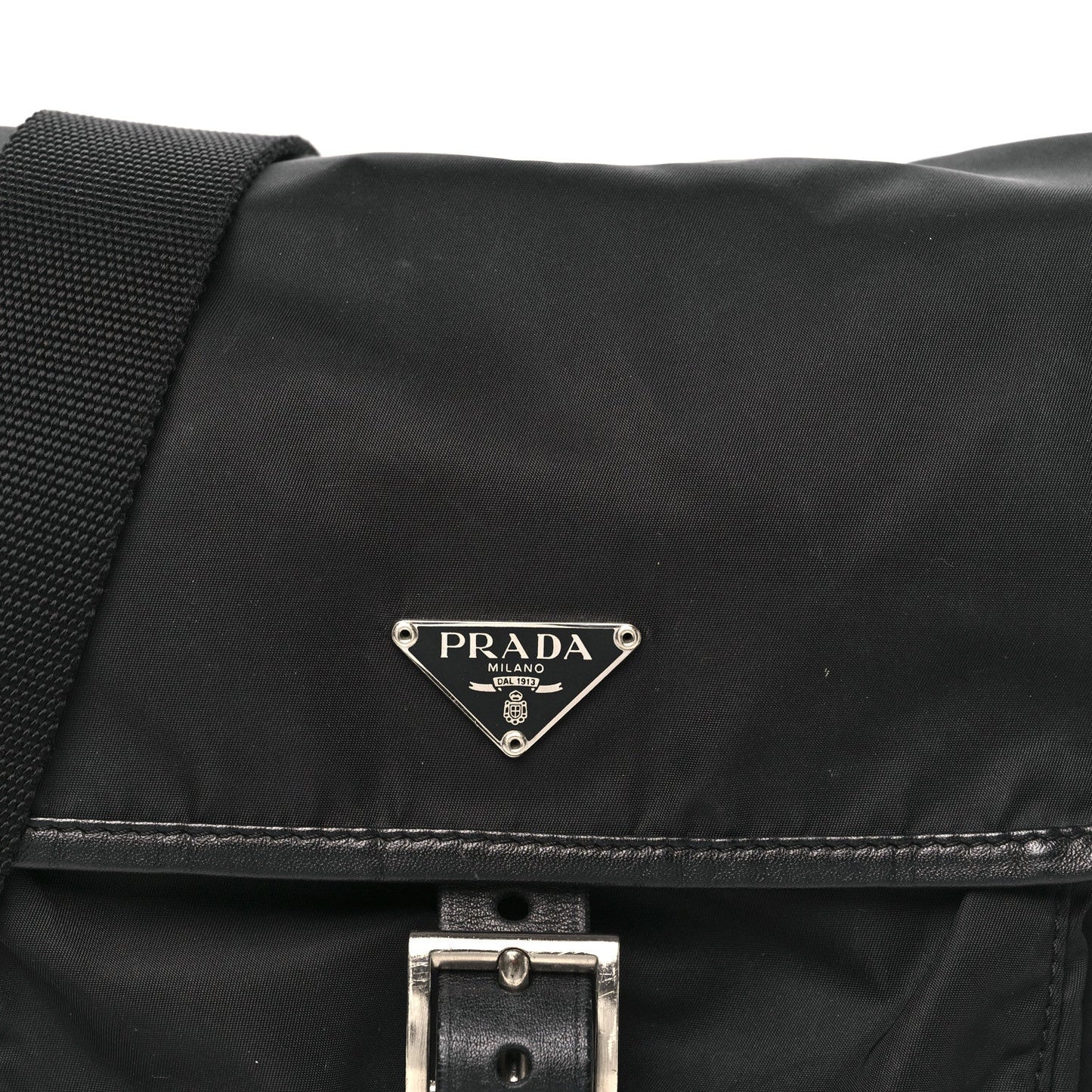 Nylon Vela Messenger Black