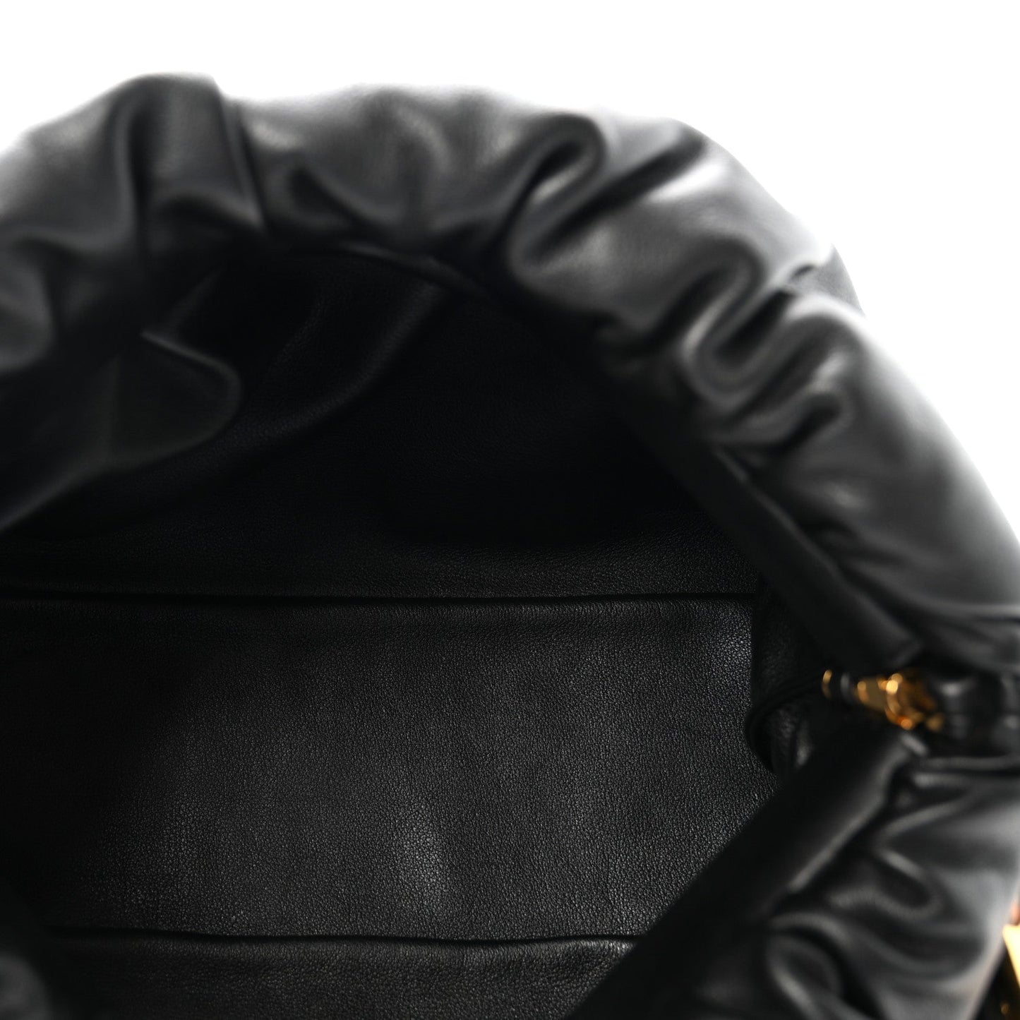 Calfskin The Pouch Chain Black