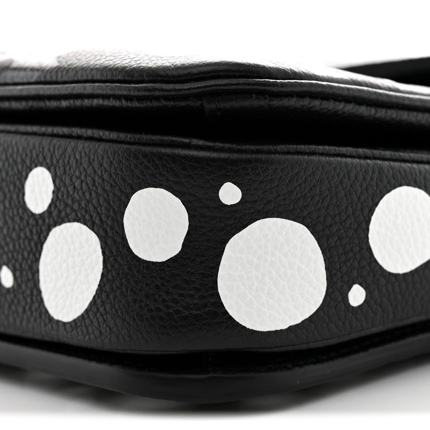 LV X YK Empreinte Monogram Giant Pochette Metis Black