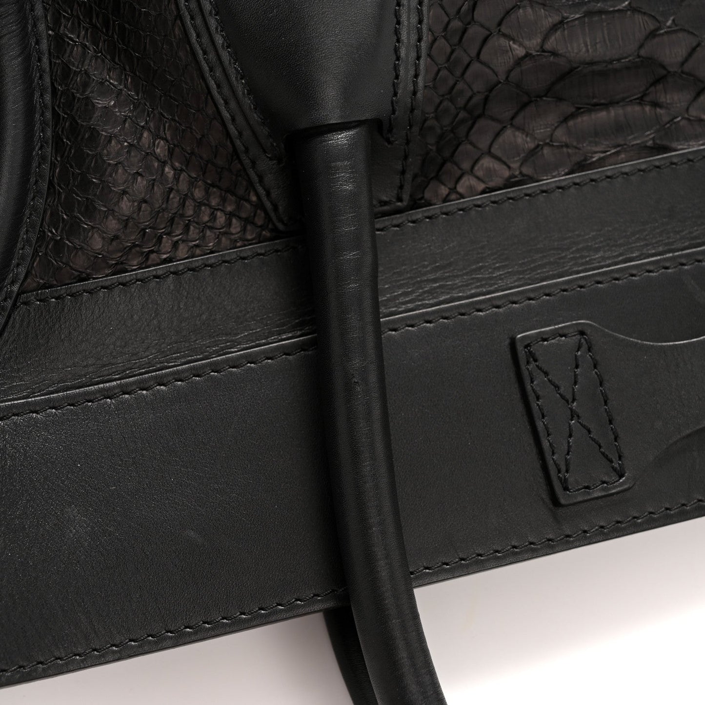 Snakeskin Large Luggage Black