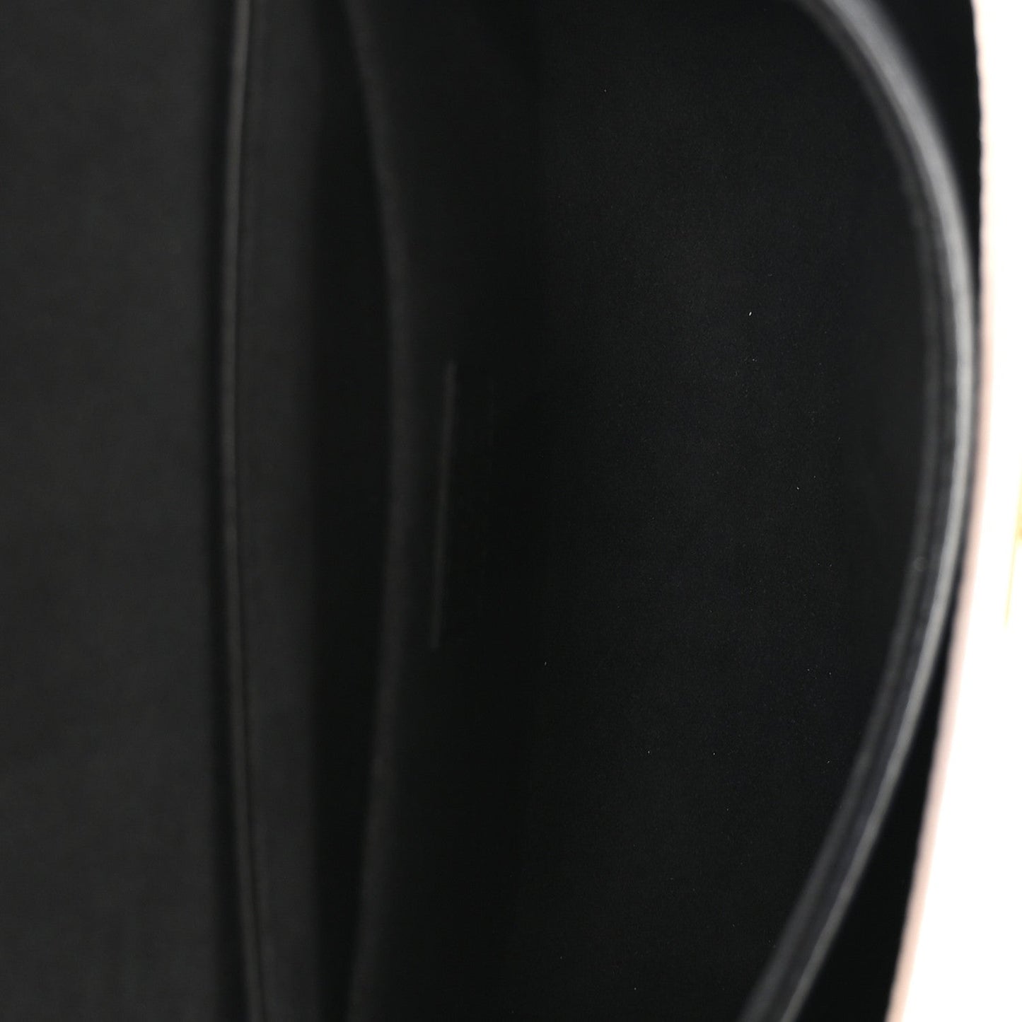 Grained Calfskin Lockme Tender Black