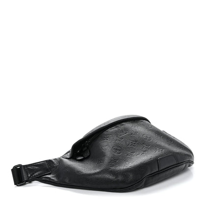 Calfskin Monogram Shadow Discovery Bumbag Black