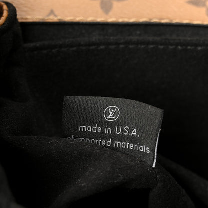 Reverse Monogram Pochette Metis